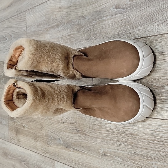 Aquatalia Size 10 Tan Nelle Suede & Shearling Bootie NWT - Picture 5 of 9